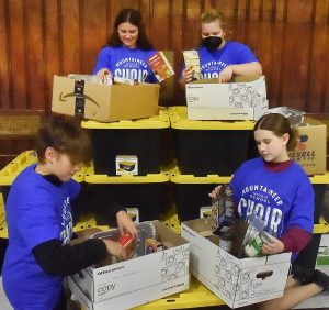 Mountaineer Middle students provide Thanksgiving meals for 20-plus families